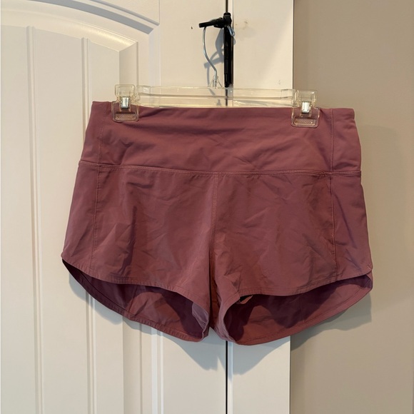 Women's Lululemon high rise speed up Mauve Shorts - Picture 2 of 8